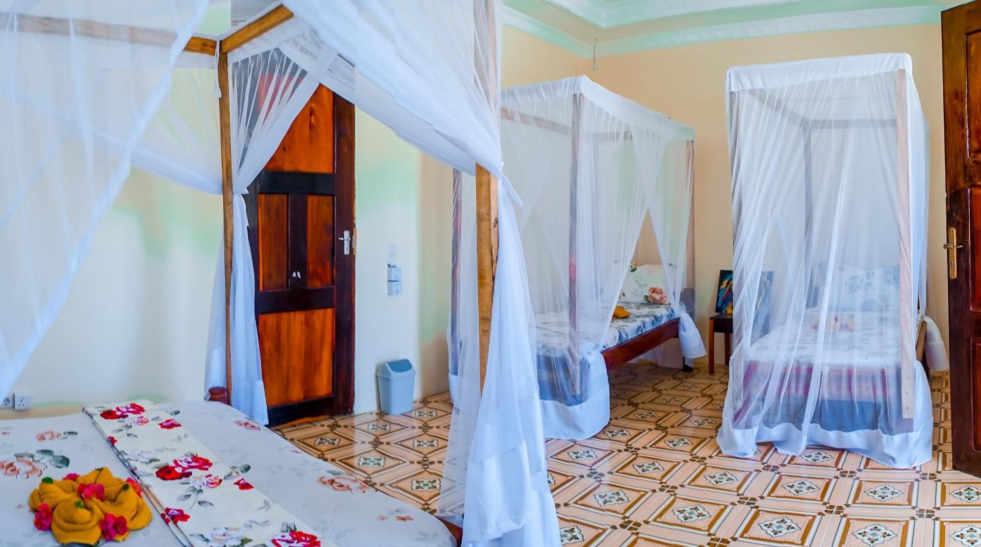 Saba House 24 Hotell